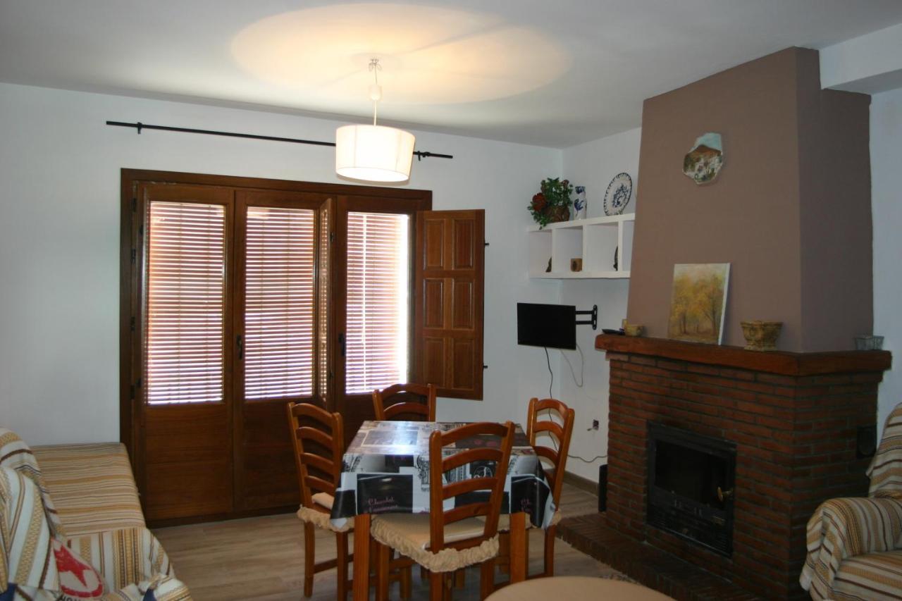 Apartamentos Y Casas Rurales Las Terrazas De La Alpujarra Bubión المظهر الخارجي الصورة