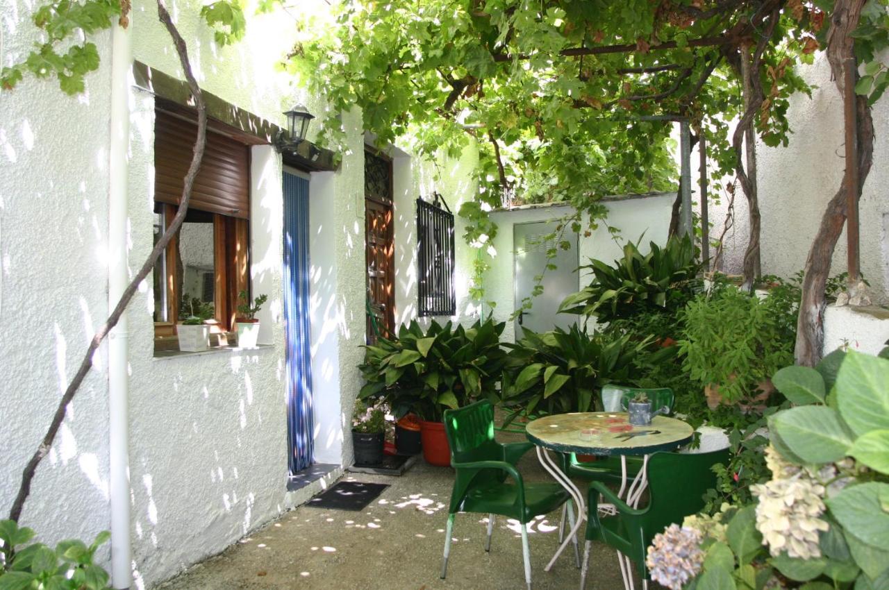 Apartamentos Y Casas Rurales Las Terrazas De La Alpujarra Bubión المظهر الخارجي الصورة
